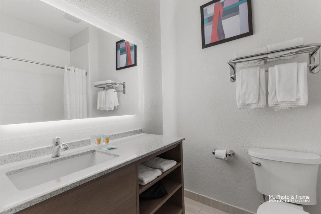 Comfort Suites Laredo Extérieur photo